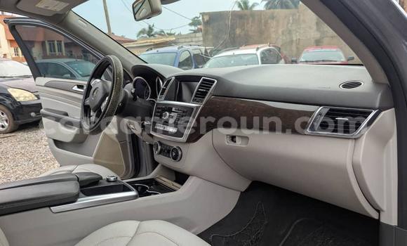 Acheter Occasion Voiture Mercedes‒Benz ML–Class Bleu à Yaoundé, Central Cameroon Acheter Occasion Voiture Mercedes‒Benz ML–Class Bleu à Yaoundé, Central Cameroon