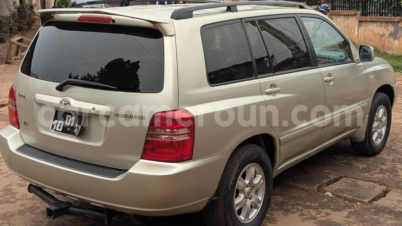 Big with watermark toyota highlander central cameroon yaounde 22579