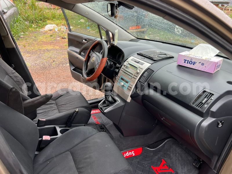 Big with watermark toyota corolla verso central cameroon yaounde 22580