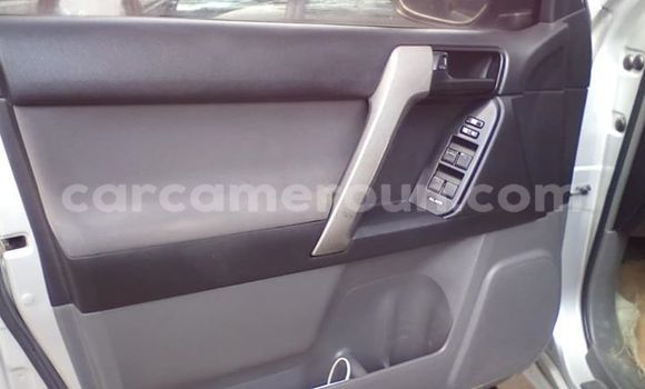 Acheter Occasion Voiture Toyota Land Cruiser Prado Gris à Yaoundé, Central Cameroon Acheter Occasion Voiture Toyota Land Cruiser Prado Gris à Yaoundé, Central Cameroon