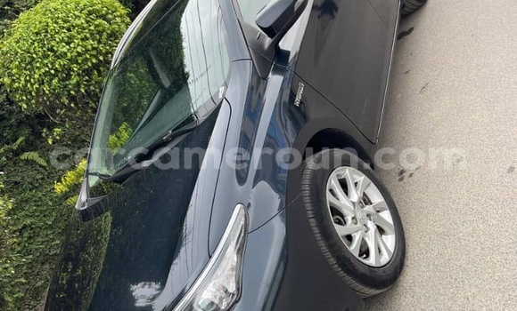 Sayi Imported Toyota Auris Sauran Mota in Douala a Ƙasar Kamaru