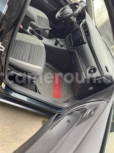 Big with watermark toyota auris littoral cameroon douala 22586