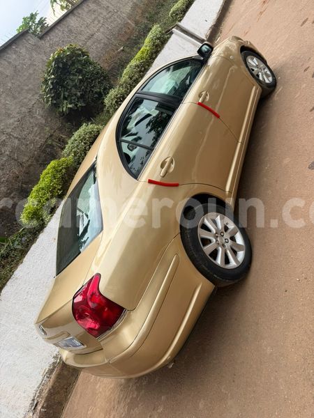 Big with watermark toyota avensis central cameroon yaounde 22587