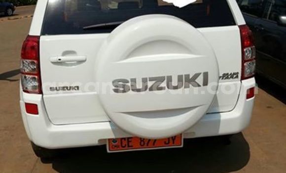 Sayi Na hannu Suzuki Grand Vitara White Mota in Yaounde a Babban Kamaru Sayi Na hannu Suzuki Grand Vitara White Mota in Yaounde a Babban Kamaru