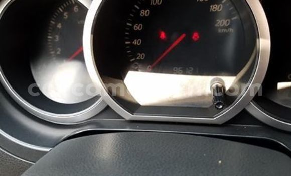 Sayi Na hannu Suzuki Grand Vitara White Mota in Yaounde a Babban Kamaru Sayi Na hannu Suzuki Grand Vitara White Mota in Yaounde a Babban Kamaru