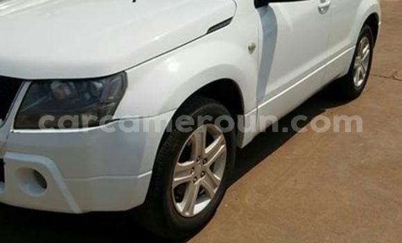 Sayi Na hannu Suzuki Grand Vitara White Mota in Yaounde a Babban Kamaru Sayi Na hannu Suzuki Grand Vitara White Mota in Yaounde a Babban Kamaru