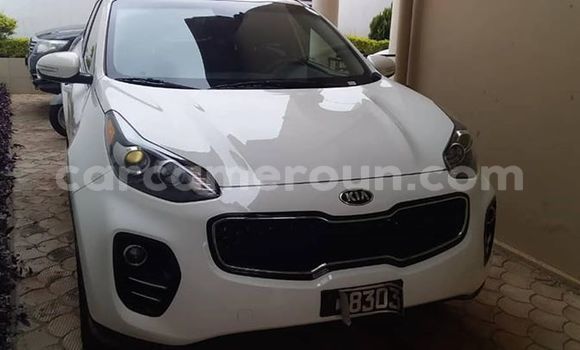 Sayi Na hannu Kia Sportage White Mota in Yaounde a Babban Kamaru