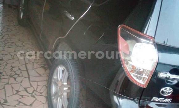 Acheter Occasion Voiture Toyota RAV4 Noir à Douala, Littoral Cameroon Acheter Occasion Voiture Toyota RAV4 Noir à Douala, Littoral Cameroon