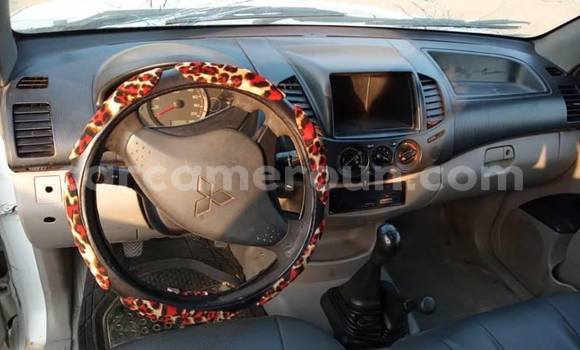 Acheter Occasion Voiture Mitsubishi L200 Blanc à Douala, Littoral Cameroon Acheter Occasion Voiture Mitsubishi L200 Blanc à Douala, Littoral Cameroon