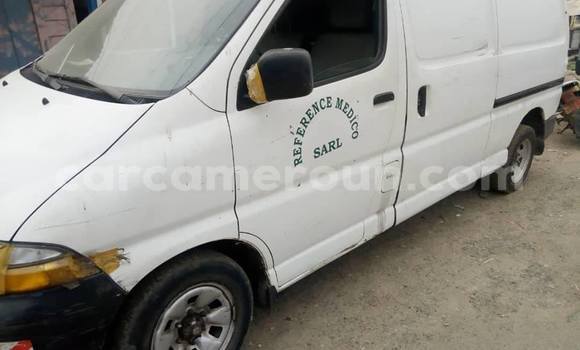 Acheter Occasion Voiture Toyota Hiace Blanc à Douala, Littoral Cameroon Acheter Occasion Voiture Toyota Hiace Blanc à Douala, Littoral Cameroon