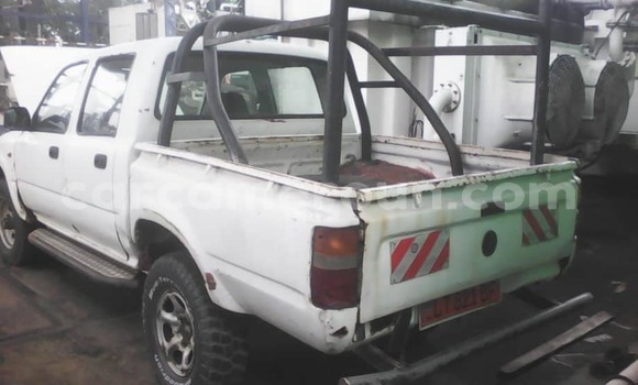 Acheter Occasion Voiture Toyota Hilux Blanc à Douala, Littoral Cameroon Acheter Occasion Voiture Toyota Hilux Blanc à Douala, Littoral Cameroon