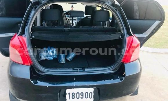 Sayi Na hannu Toyota Yaris Black Mota in Yaounde a Babban Kamaru Sayi Na hannu Toyota Yaris Black Mota in Yaounde a Babban Kamaru