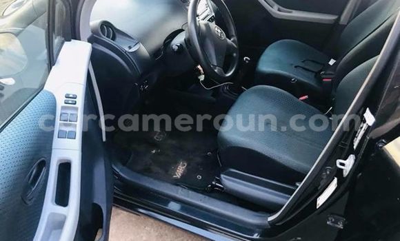 Sayi Na hannu Toyota Yaris Black Mota in Yaounde a Babban Kamaru Sayi Na hannu Toyota Yaris Black Mota in Yaounde a Babban Kamaru
