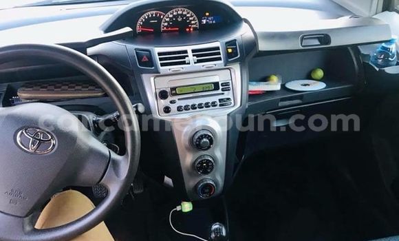 Sayi Na hannu Toyota Yaris Black Mota in Yaounde a Babban Kamaru Sayi Na hannu Toyota Yaris Black Mota in Yaounde a Babban Kamaru