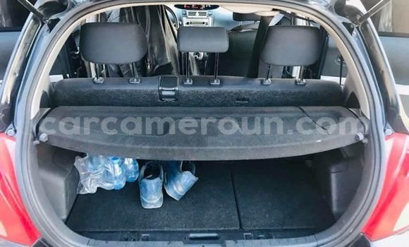 Sayi Na hannu Toyota Yaris Black Mota in Yaounde a Babban Kamaru Sayi Na hannu Toyota Yaris Black Mota in Yaounde a Babban Kamaru