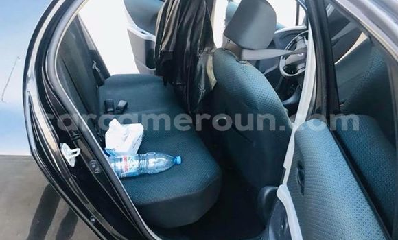 Sayi Na hannu Toyota Yaris Black Mota in Yaounde a Babban Kamaru Sayi Na hannu Toyota Yaris Black Mota in Yaounde a Babban Kamaru