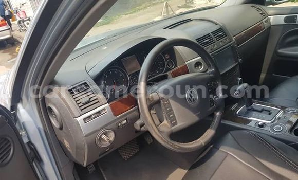 Sayi Na hannu Volkswagen Touareg Azurfa Mota in Yaounde a Babban Kamaru Sayi Na hannu Volkswagen Touareg Azurfa Mota in Yaounde a Babban Kamaru