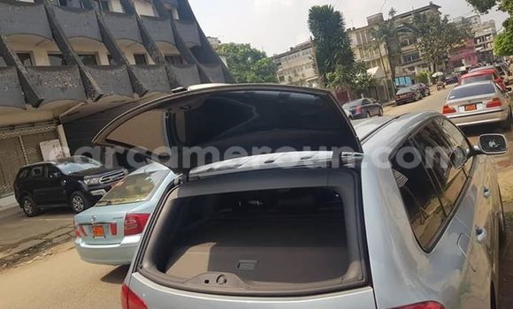 Sayi Na hannu Volkswagen Touareg Azurfa Mota in Yaounde a Babban Kamaru Sayi Na hannu Volkswagen Touareg Azurfa Mota in Yaounde a Babban Kamaru