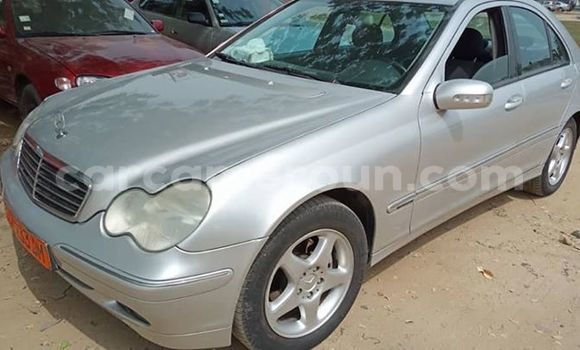 Sayi Na hannu Mercedes‒Benz C–Class Azurfa Mota in Yaounde a Babban Kamaru Sayi Na hannu Mercedes‒Benz C–Class Azurfa Mota in Yaounde a Babban Kamaru