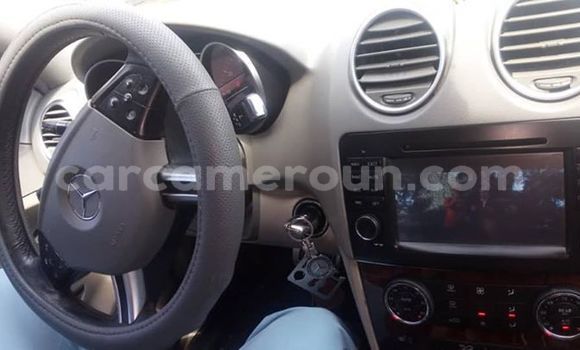 Sayi Na hannu Mercedes‒Benz ML–Class Black Mota in Yaounde a Babban Kamaru Sayi Na hannu Mercedes‒Benz ML–Class Black Mota in Yaounde a Babban Kamaru