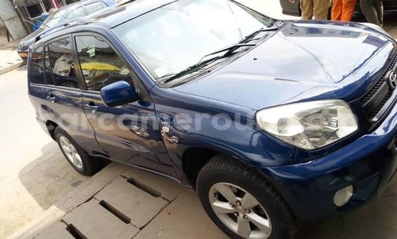 Sayi Na hannu Toyota RAV4 Blue Mota in Yaounde a Babban Kamaru Sayi Na hannu Toyota RAV4 Blue Mota in Yaounde a Babban Kamaru