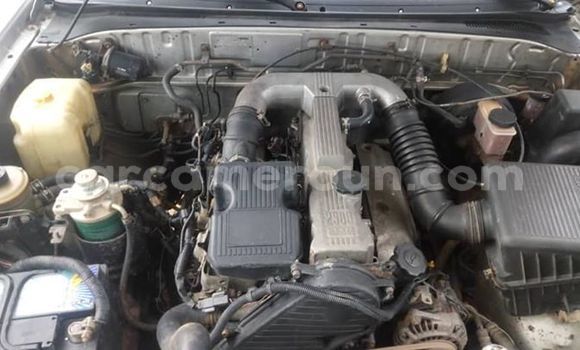 Sayi Na hannu Mazda BT-50 Azurfa Mota in Yaounde a Babban Kamaru Sayi Na hannu Mazda BT-50 Azurfa Mota in Yaounde a Babban Kamaru