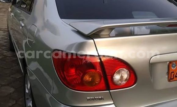 Sayi Na hannu Toyota Corolla Azurfa Mota in Yaounde a Babban Kamaru Sayi Na hannu Toyota Corolla Azurfa Mota in Yaounde a Babban Kamaru