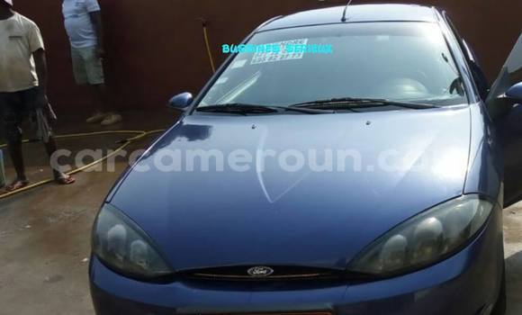 Sayi Na hannu Ford Consul Blue Mota in Yaounde a Babban Kamaru