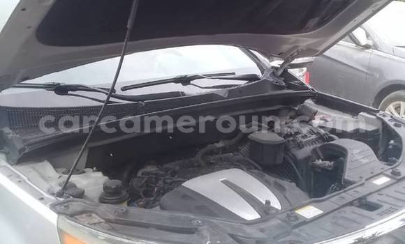 Sayi Na hannu Kia Sorento Azurfa Mota in Douala a Ƙasar Kamaru Sayi Na hannu Kia Sorento Azurfa Mota in Douala a Ƙasar Kamaru