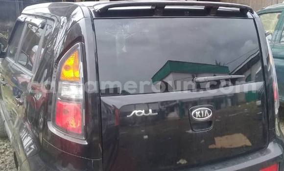 Sayi Na hannu Kia Soul Black Mota in Douala a Ƙasar Kamaru Sayi Na hannu Kia Soul Black Mota in Douala a Ƙasar Kamaru