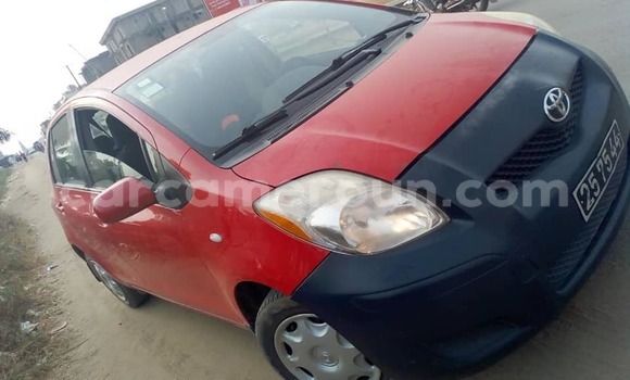 Sayi Na hannu Toyota Yaris Red Mota in Yaounde a Babban Kamaru Sayi Na hannu Toyota Yaris Red Mota in Yaounde a Babban Kamaru