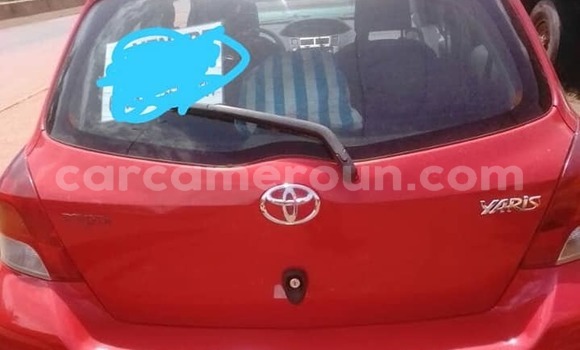 Sayi Na hannu Toyota Yaris Red Mota in Yaounde a Babban Kamaru Sayi Na hannu Toyota Yaris Red Mota in Yaounde a Babban Kamaru