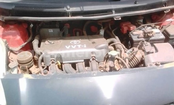 Sayi Na hannu Toyota Yaris Red Mota in Yaounde a Babban Kamaru Sayi Na hannu Toyota Yaris Red Mota in Yaounde a Babban Kamaru