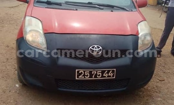 Sayi Na hannu Toyota Yaris Red Mota in Yaounde a Babban Kamaru Sayi Na hannu Toyota Yaris Red Mota in Yaounde a Babban Kamaru