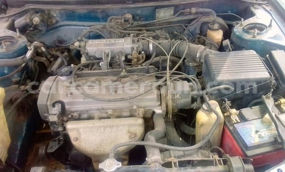 Sayi Na hannu Toyota Corolla Blue Mota in Yaounde a Babban Kamaru Sayi Na hannu Toyota Corolla Blue Mota in Yaounde a Babban Kamaru