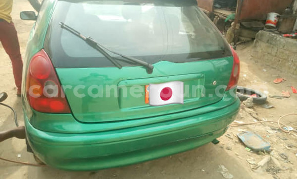 Sayi Na hannu Toyota Corolla Green Mota in Yaounde a Babban Kamaru Sayi Na hannu Toyota Corolla Green Mota in Yaounde a Babban Kamaru
