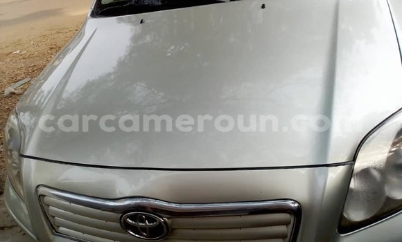 Sayi Na hannu Toyota Avensis Azurfa Mota in Yaounde a Babban Kamaru Sayi Na hannu Toyota Avensis Azurfa Mota in Yaounde a Babban Kamaru