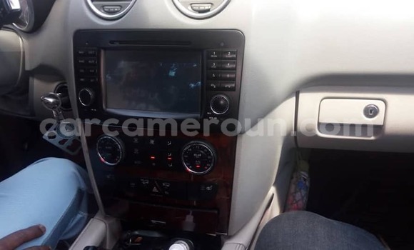 Sayi Na hannu Mercedes‒Benz ML–Class Black Mota in Yaounde a Babban Kamaru Sayi Na hannu Mercedes‒Benz ML–Class Black Mota in Yaounde a Babban Kamaru