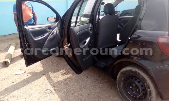 Sayi Na hannu Toyota Yaris Black Mota in Yaounde a Babban Kamaru Sayi Na hannu Toyota Yaris Black Mota in Yaounde a Babban Kamaru