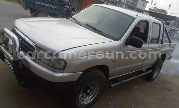 Sayi Na hannu Mazda BT-50 Azurfa Mota in Yaounde a Babban Kamaru Sayi Na hannu Mazda BT-50 Azurfa Mota in Yaounde a Babban Kamaru