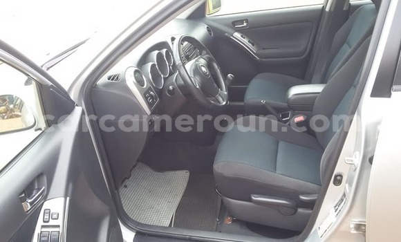 Acheter Occasion Voiture Toyota Matrix Gris à Yaoundé, Central Cameroon Acheter Occasion Voiture Toyota Matrix Gris à Yaoundé, Central Cameroon