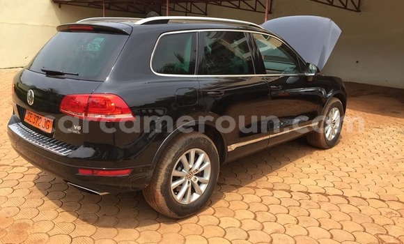 Sayi Na hannu Volkswagen Touareg Black Mota in Yaounde a Babban Kamaru Sayi Na hannu Volkswagen Touareg Black Mota in Yaounde a Babban Kamaru