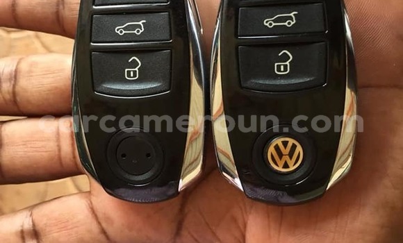 Sayi Na hannu Volkswagen Touareg Black Mota in Yaounde a Babban Kamaru Sayi Na hannu Volkswagen Touareg Black Mota in Yaounde a Babban Kamaru