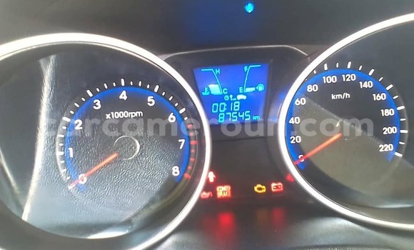 Sayi Na hannu Hyundai ix35 White Mota in Yaounde a Babban Kamaru Sayi Na hannu Hyundai ix35 White Mota in Yaounde a Babban Kamaru