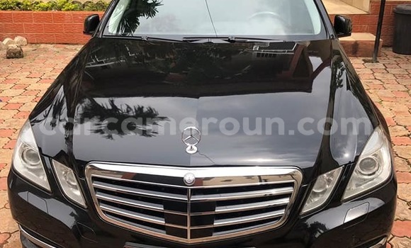 Sayi Na hannu Mercedes‒Benz E–Class Black Mota in Yaounde a Babban Kamaru Sayi Na hannu Mercedes‒Benz E–Class Black Mota in Yaounde a Babban Kamaru