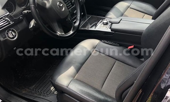 Sayi Na hannu Mercedes‒Benz E–Class Black Mota in Yaounde a Babban Kamaru Sayi Na hannu Mercedes‒Benz E–Class Black Mota in Yaounde a Babban Kamaru