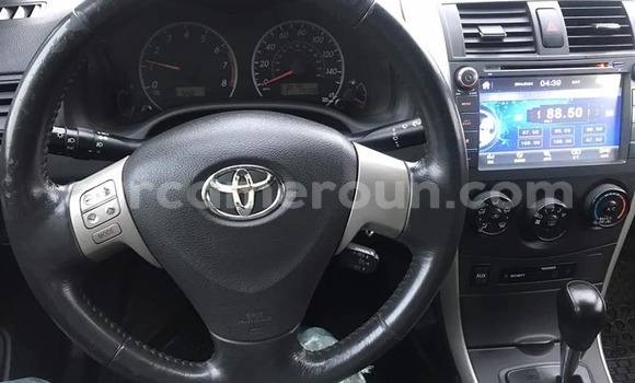 Sayi Na hannu Toyota Avensis Black Mota in Yaounde a Babban Kamaru Sayi Na hannu Toyota Avensis Black Mota in Yaounde a Babban Kamaru