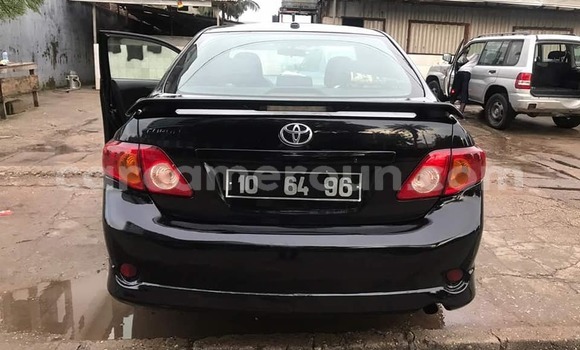 Sayi Na hannu Toyota Avensis Black Mota in Yaounde a Babban Kamaru Sayi Na hannu Toyota Avensis Black Mota in Yaounde a Babban Kamaru