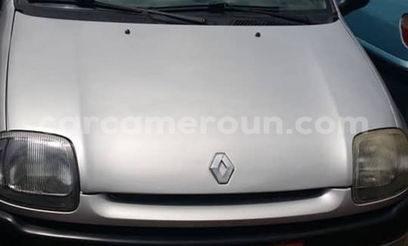 Sayi Na hannu Renault Clio Azurfa Mota in Yaounde a Babban Kamaru