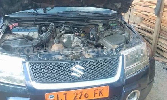 Sayi Na hannu Suzuki Grand Vitara Blue Mota in Yaounde a Babban Kamaru Sayi Na hannu Suzuki Grand Vitara Blue Mota in Yaounde a Babban Kamaru